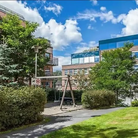 Spacious Private With Private Kitchen & Shared Bathroom * Oslo