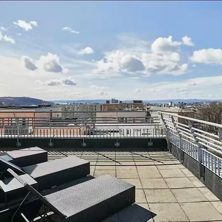 Spacious Private With Private Kitchen & Shared Bathroom Oslo