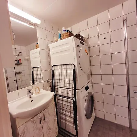 Spacious Private With Private Kitchen & Shared Bathroom *