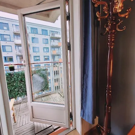 Homestay Spacious Private With Private Kitchen & Shared Bathroom