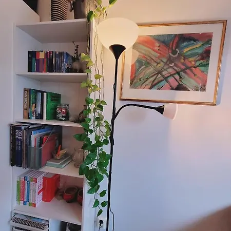 Habitación en casa particular Spacious Private With Private Kitchen & Shared Bathroom *